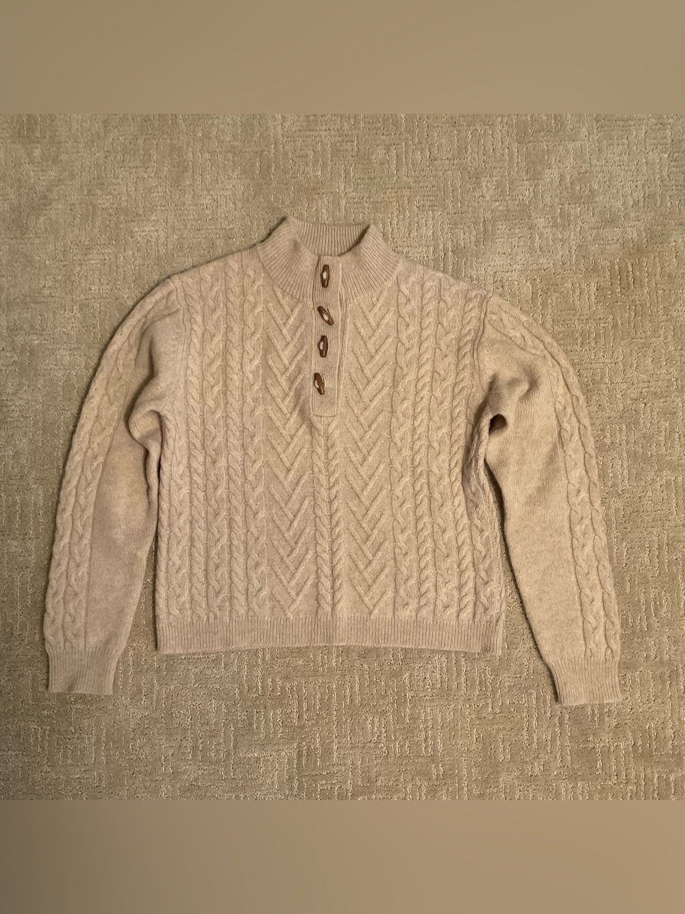 Simons Women Sweater 100% Shetland Wool Cable Knit Beige M EUC Cabincore Classic